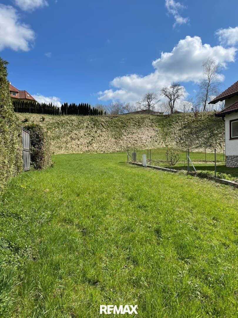 Baugrund 1.981 m² in Weyer