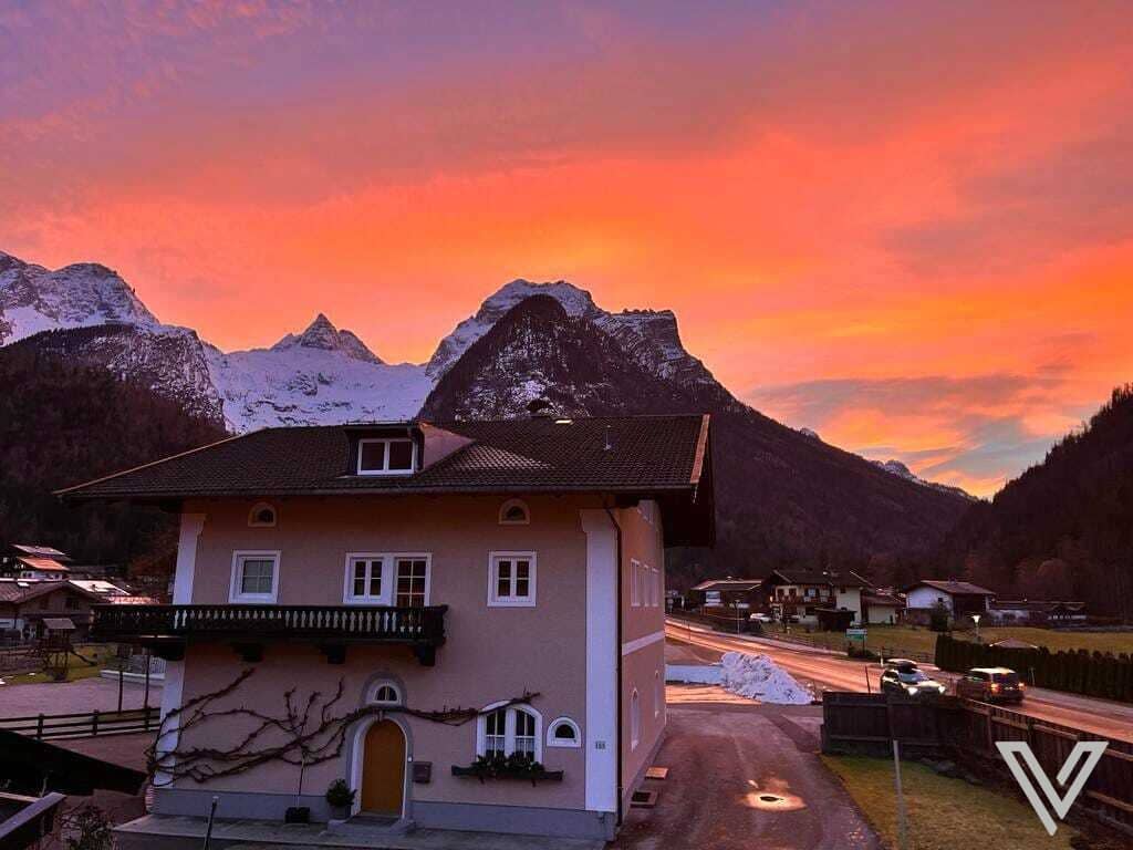 Großes Grundstück mit Gebäuden in Lofer