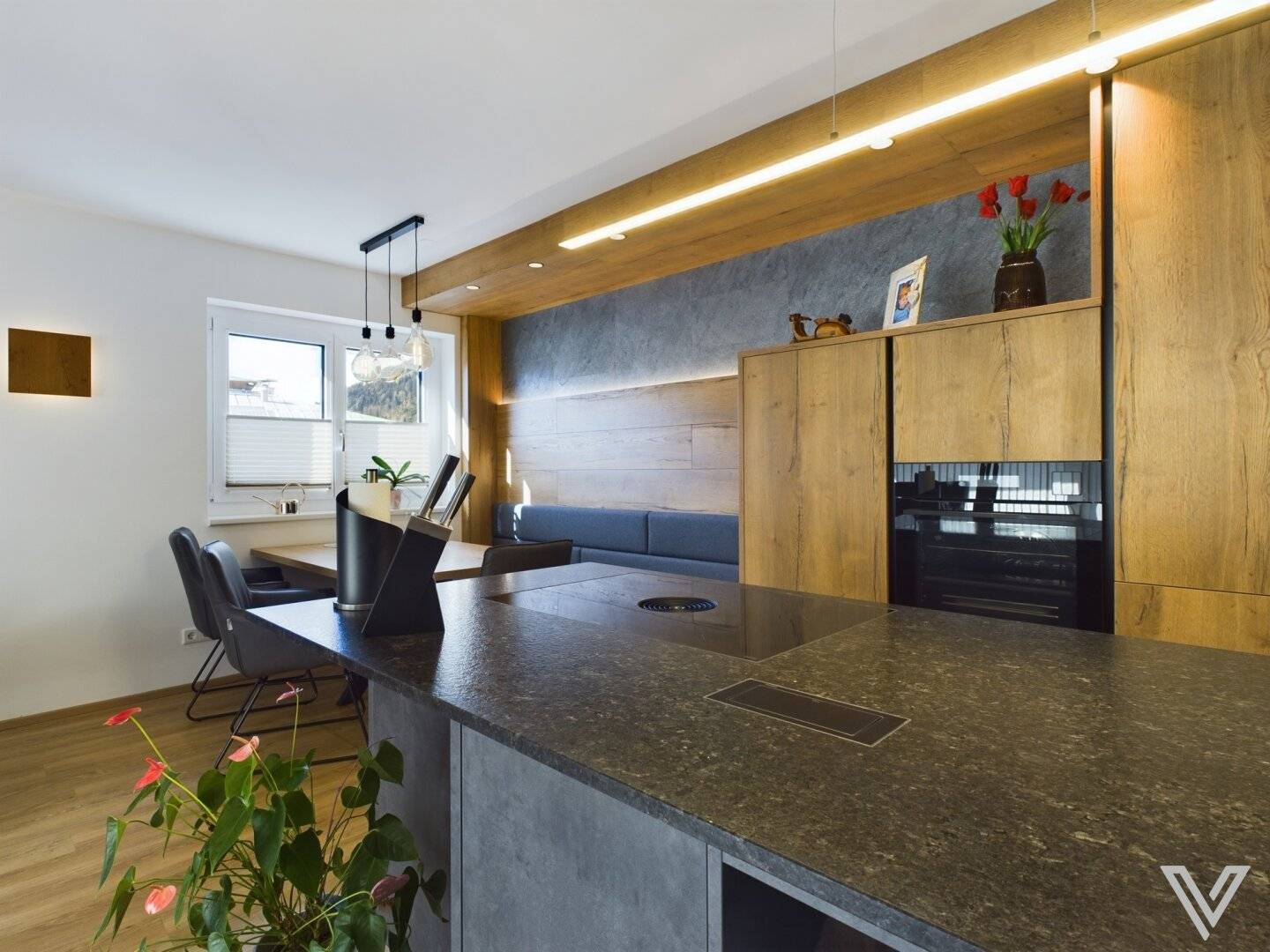 Newly built apartment with view of Kitzsteinhorn