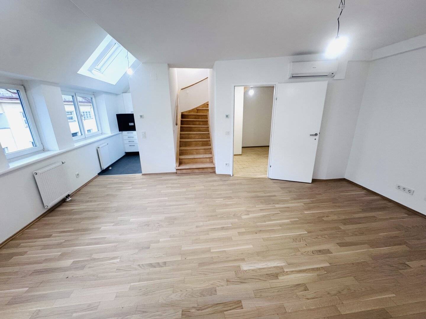 Duplex apartment renovated with fitted kitchen