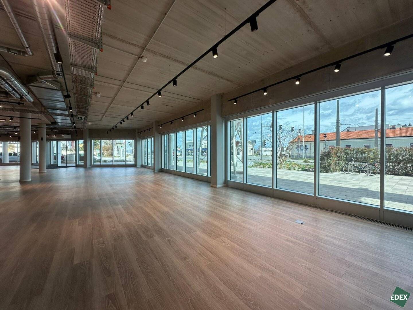 Modern Retail Space Wiener Neudorf