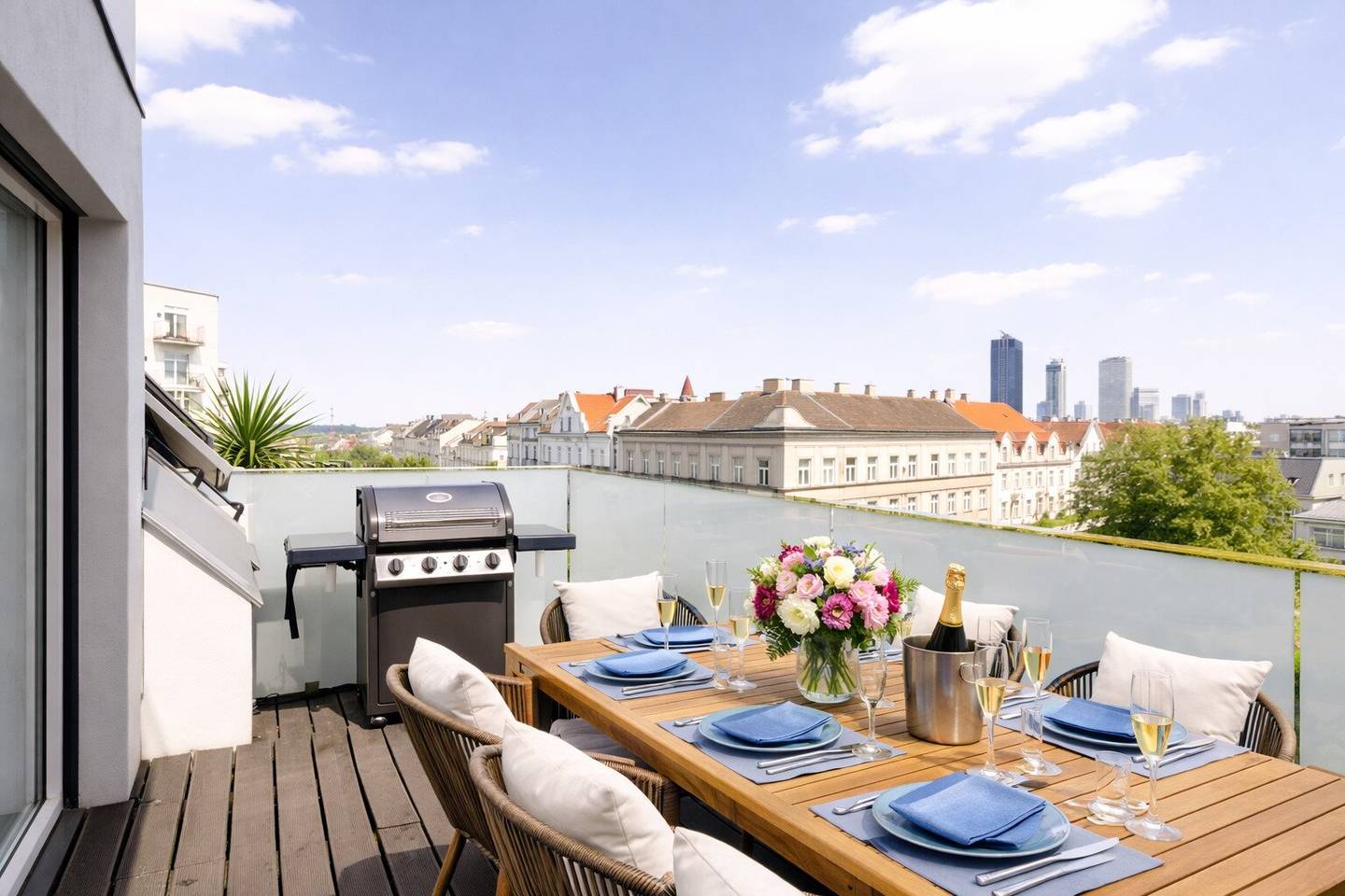 Exclusive 137 m² attic maisonette with 2 terraces and wide views – perfect for demanding couples in the 2nd district