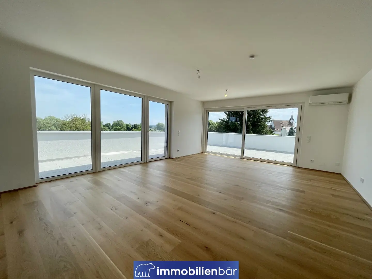Penthouse with roof terrace and underfloor heating