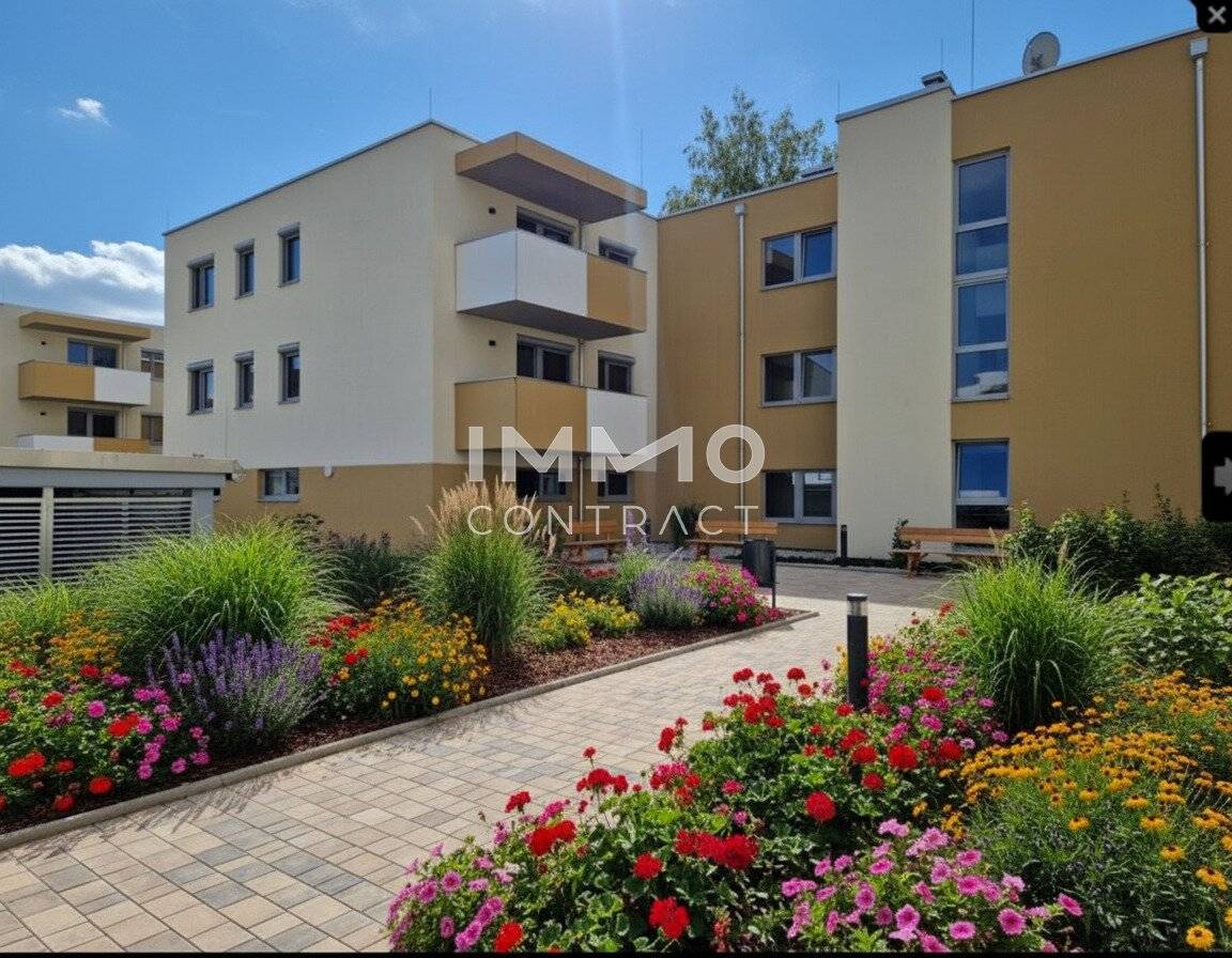 Neubauwohnung mit Balkon und Tiefgarage