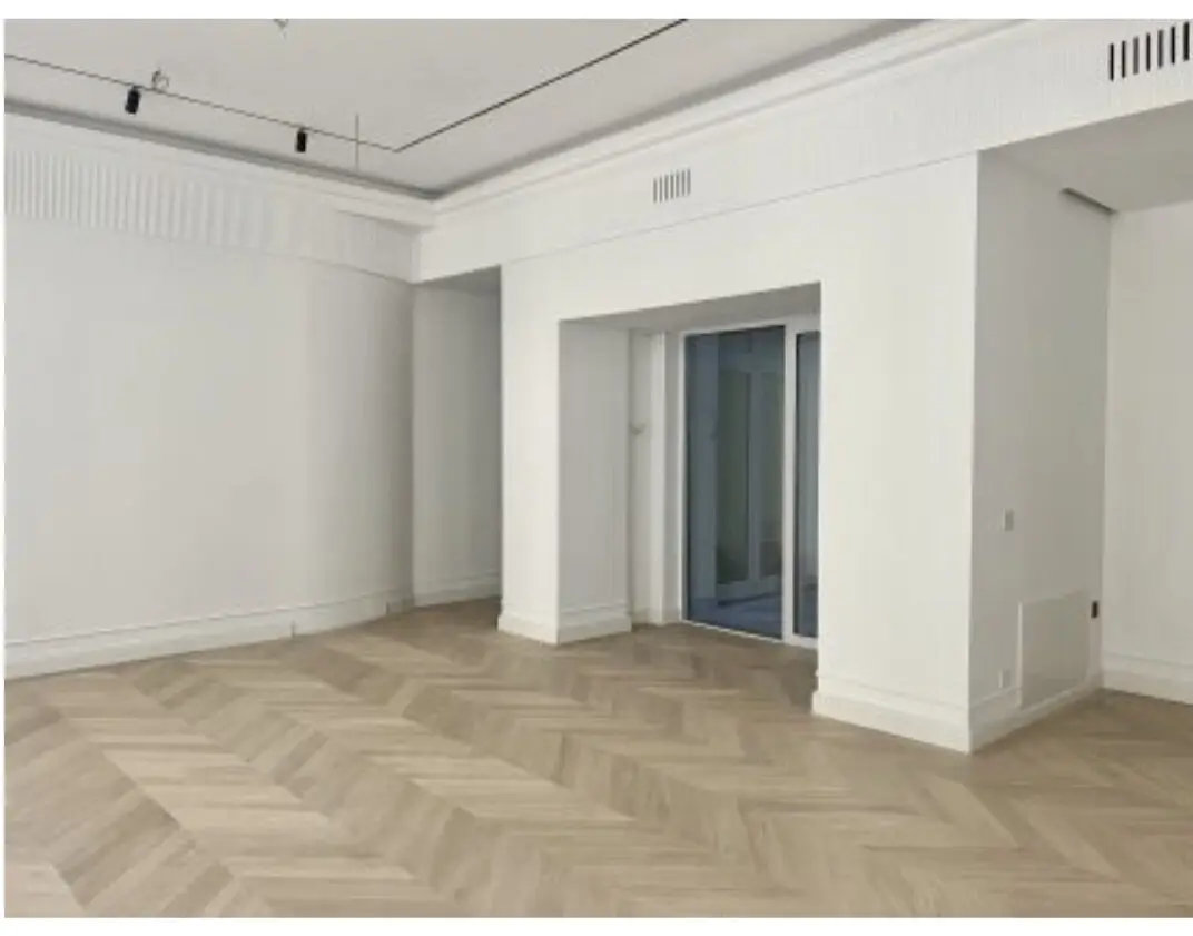 Office 111m² New 1st District