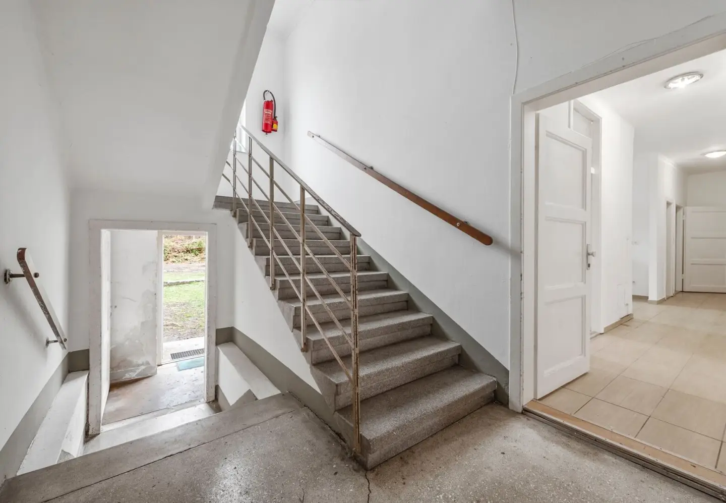 House with 3 units in Gloggnitz