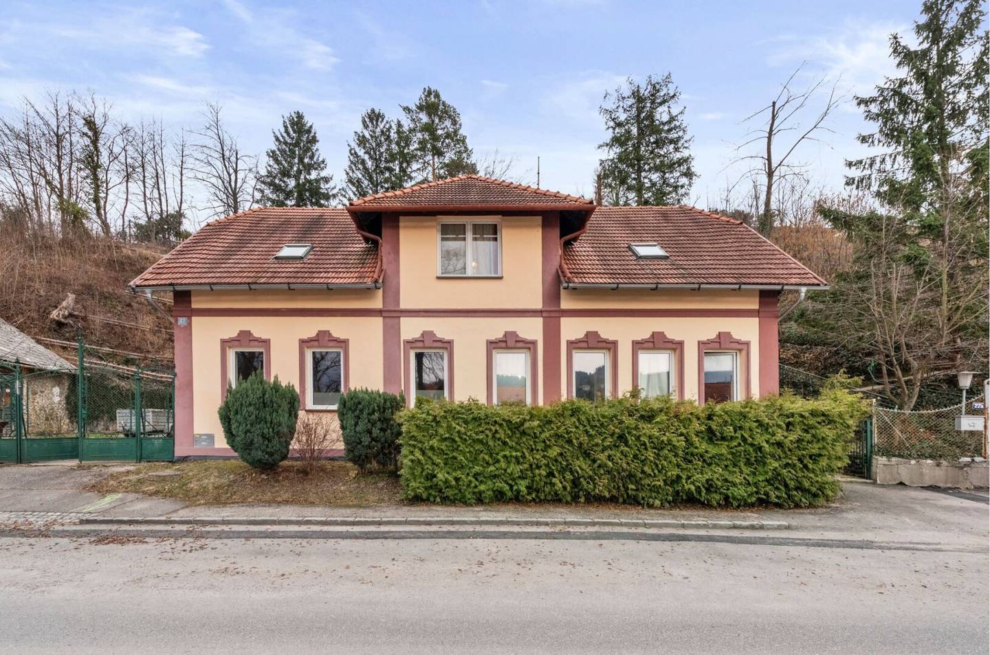 Vermietetes Wohnhaus Gloggnitz