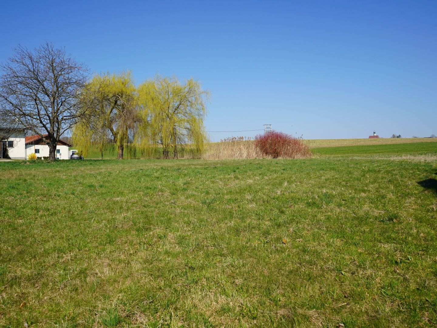 Building land in Moosdorf, 689 m²