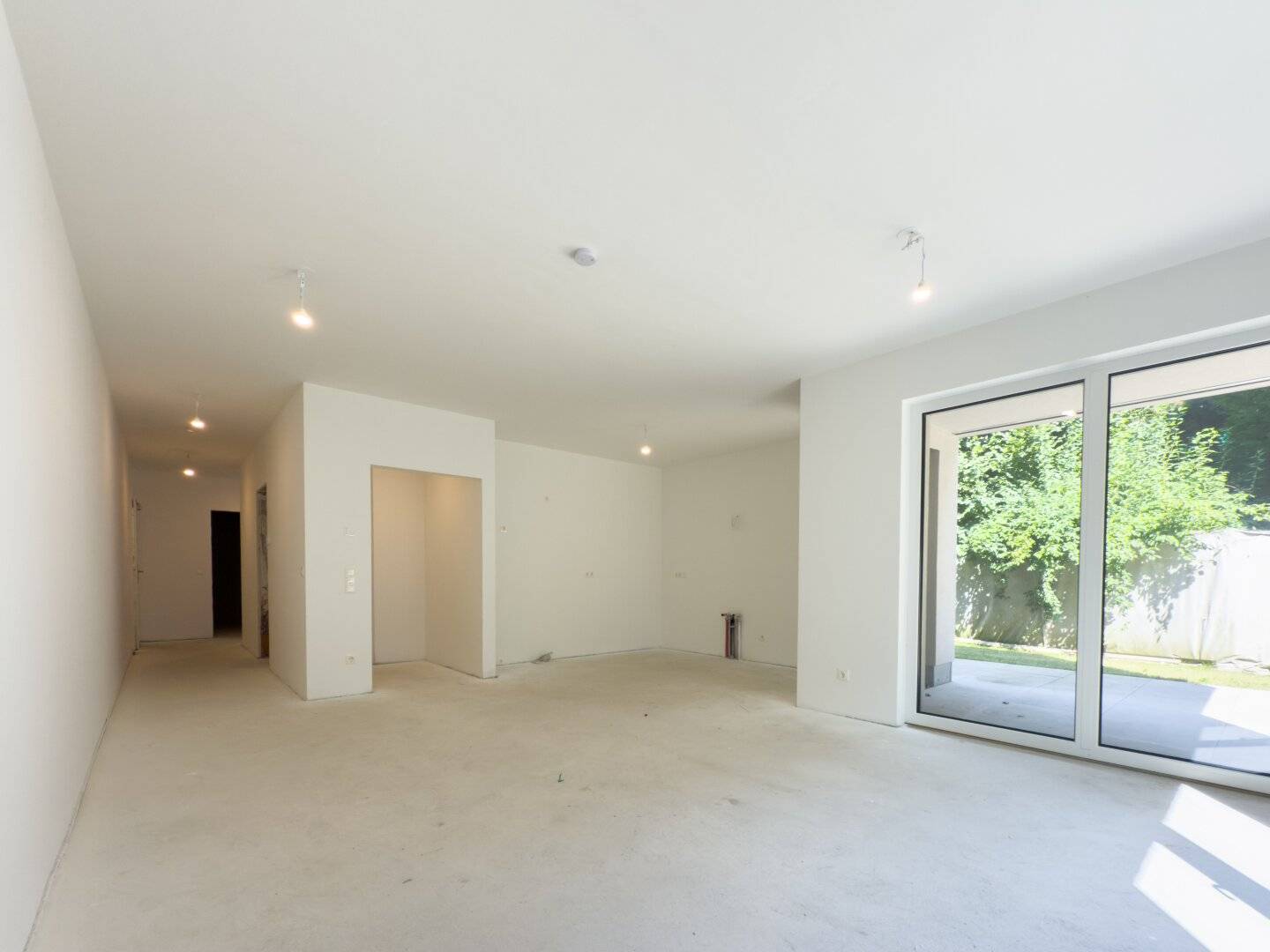 Apartment first occupancy brand new garden