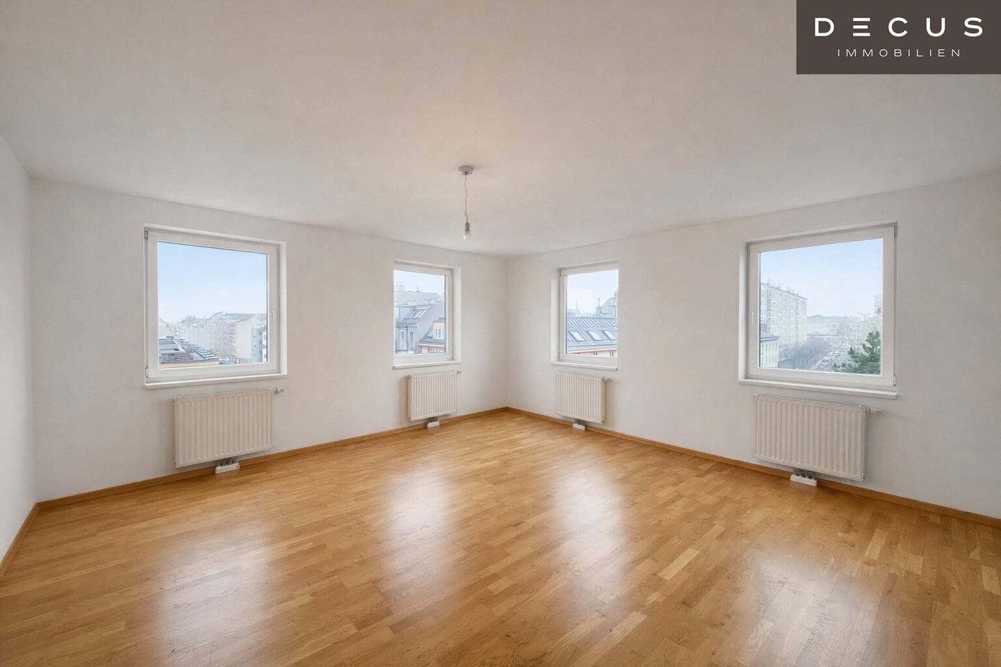3 ROOMS | ATTIC APARTMENT | PERFECT AS FLATSHARE | AVAILABLE IMMEDIATELY