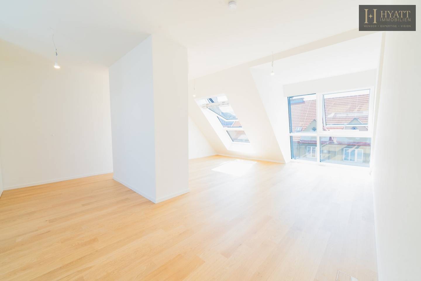 Penthouse with roof terrace and panoramic view