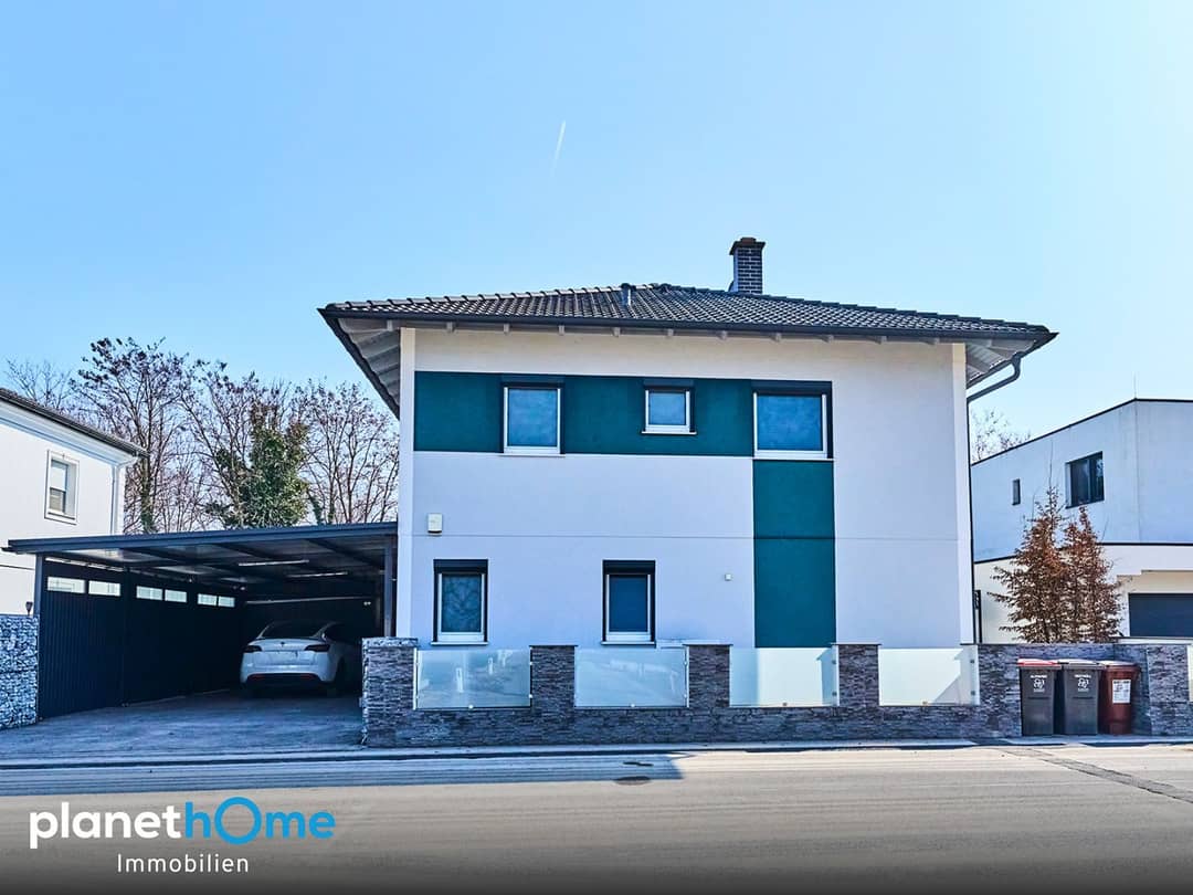 Modernes Familienhaus mit Pool in Ebreichsdorf