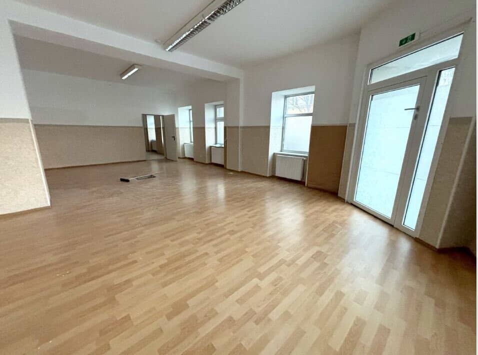 297m² Warehouse Ground Floor Ottakring