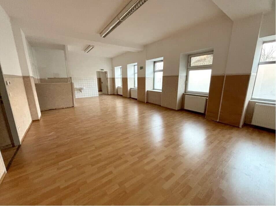 297m² Warehouse Ground Floor Ottakring