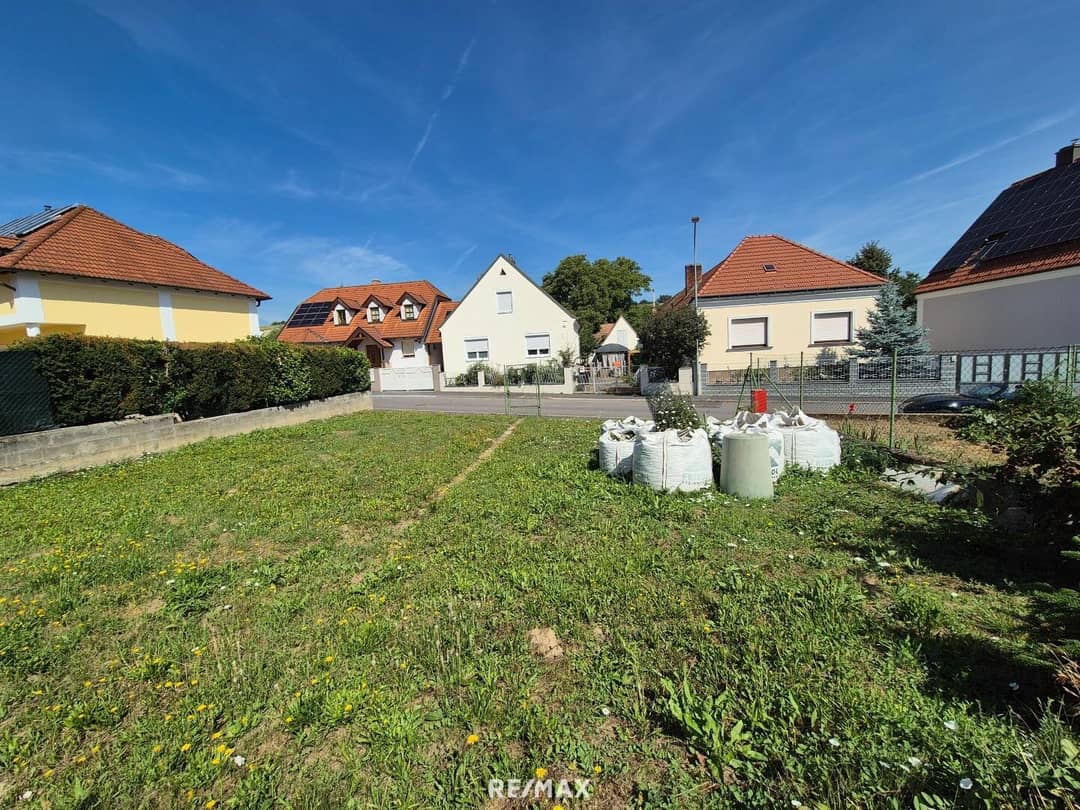 467m² plot for rent in Marz