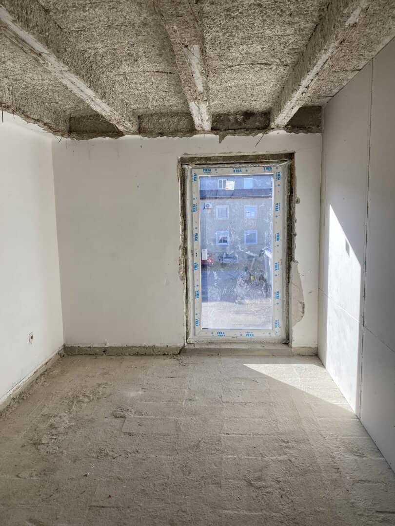 Sonnige Balkonwohnung zum selbst sanieren - provisionsfrei auf www.riedersbach.com