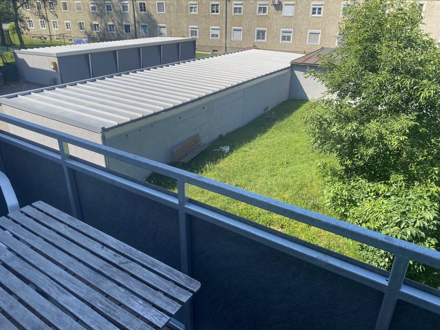 Sonnige Balkonwohnung zum selbst sanieren - provisionsfrei auf www.riedersbach.com