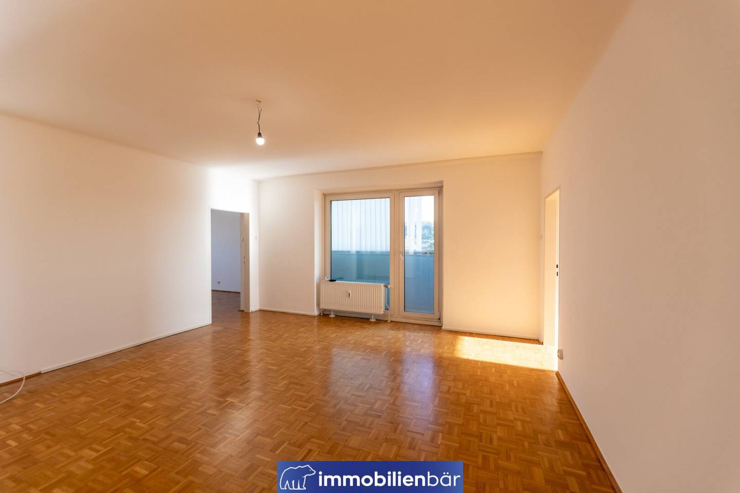 Geräumige 4-Zimmer Wohnung mit Balkon - Wohnen mit Weitblick - Maria-Theresia-Straße 19 Wels