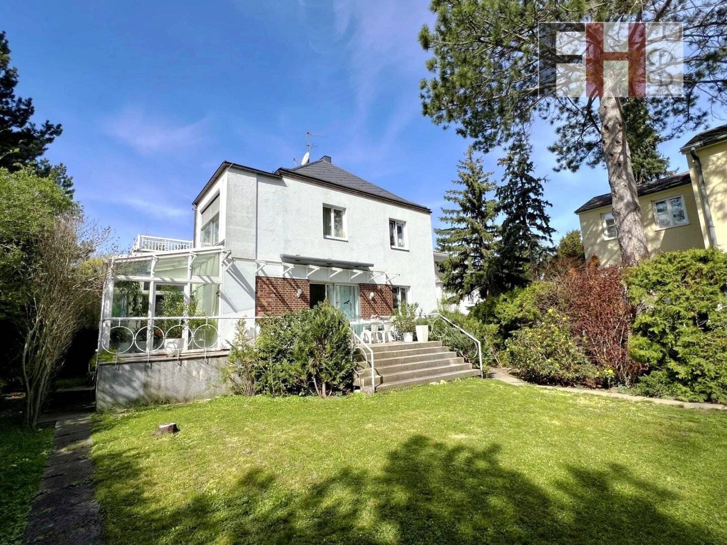 Charming Villa in Hietzing, 5 Rooms