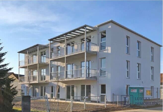 Wohnung zwei vermietete Einheiten mit Freiflächen
