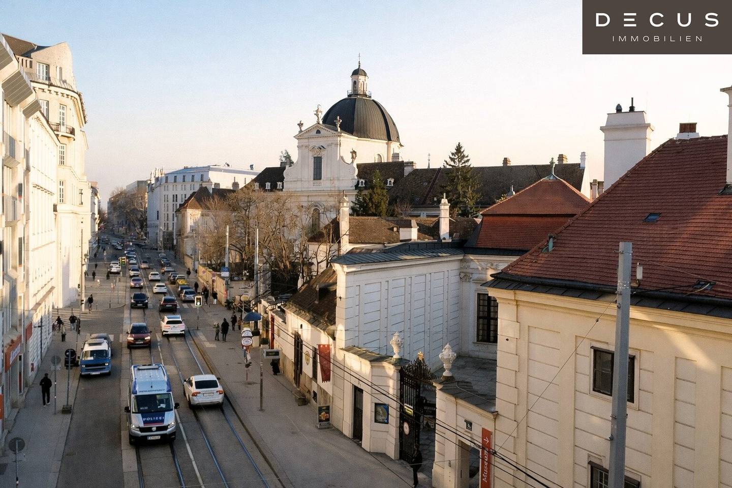 Stadtresidenzen & Geschäftslächen im Diplomatenviertel