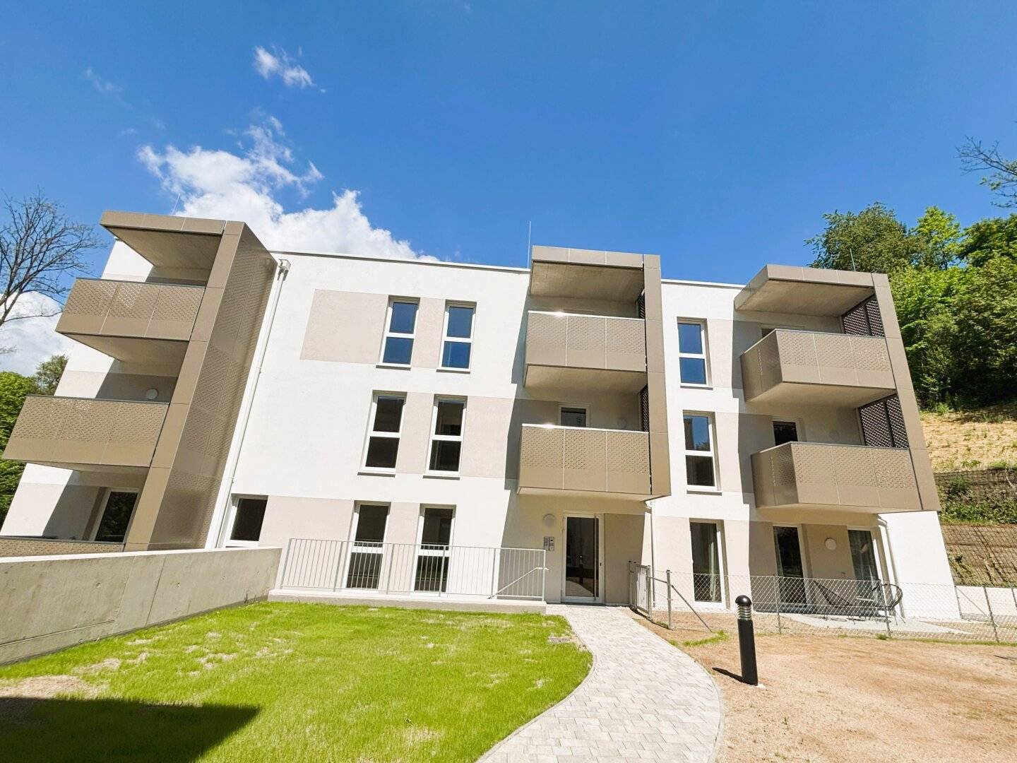 Newly built Wohnung near Linz Uni in green
