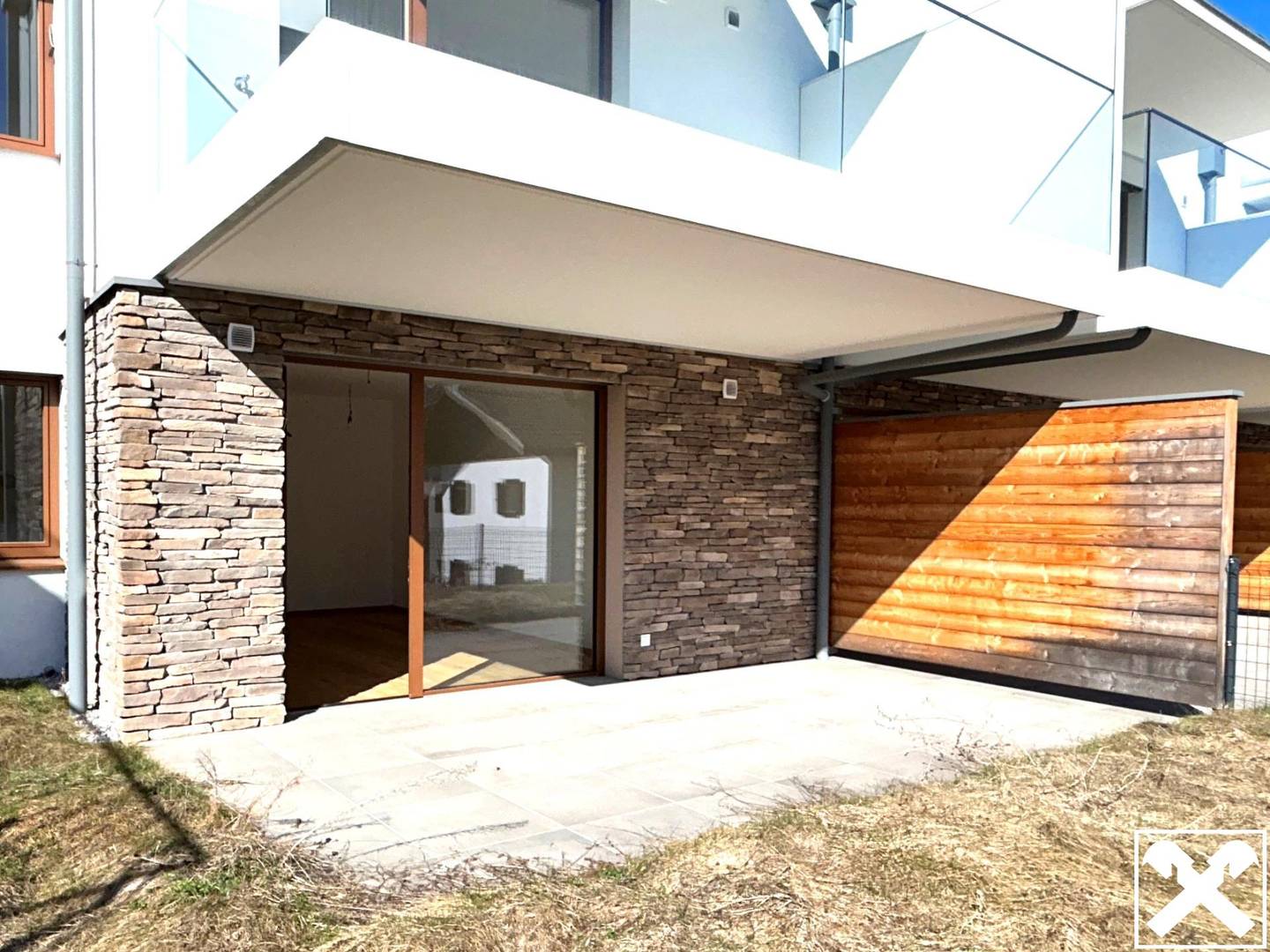 Apartment with garden and terrace in center