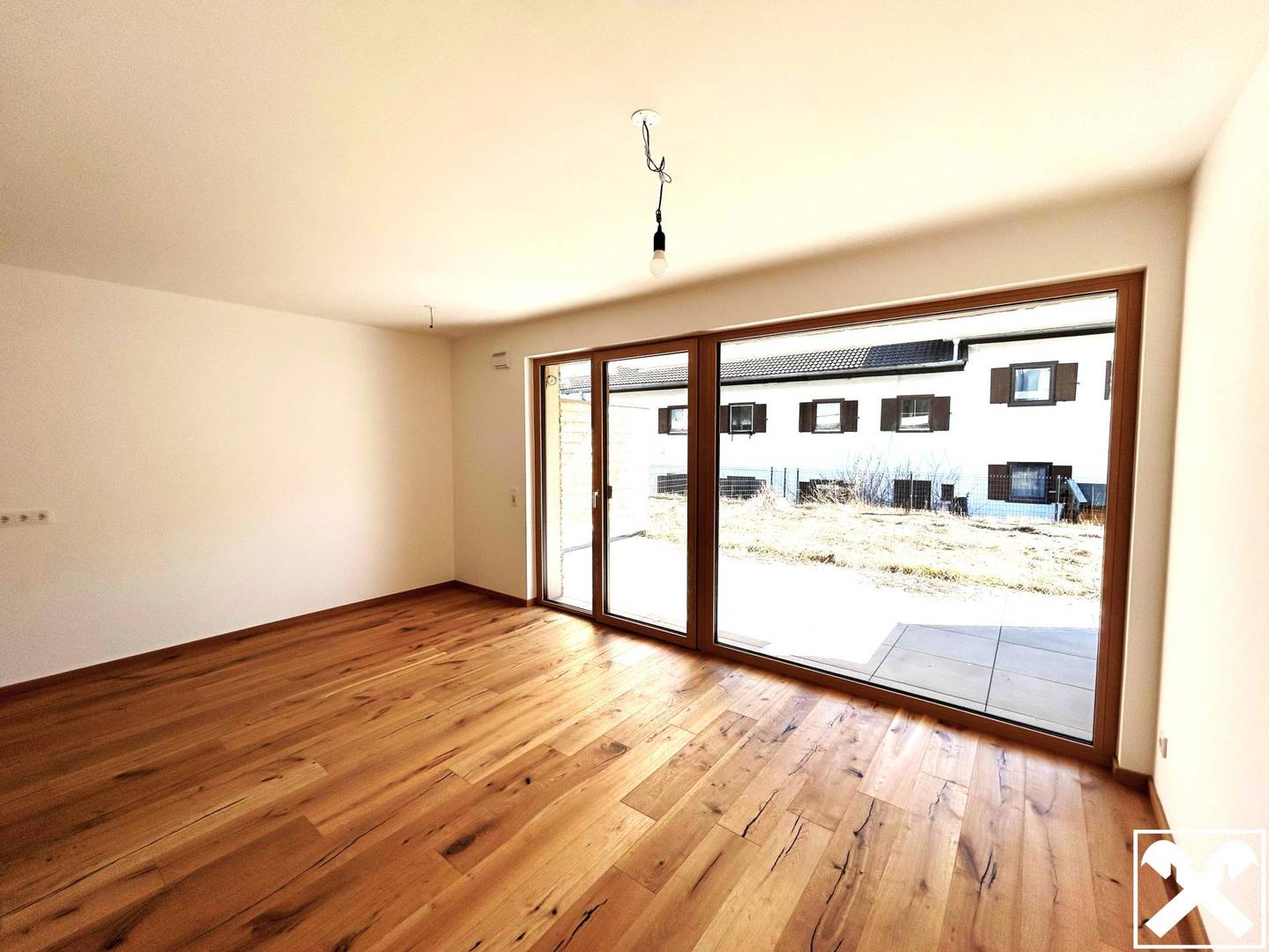 Apartment south facing with terrace and garden