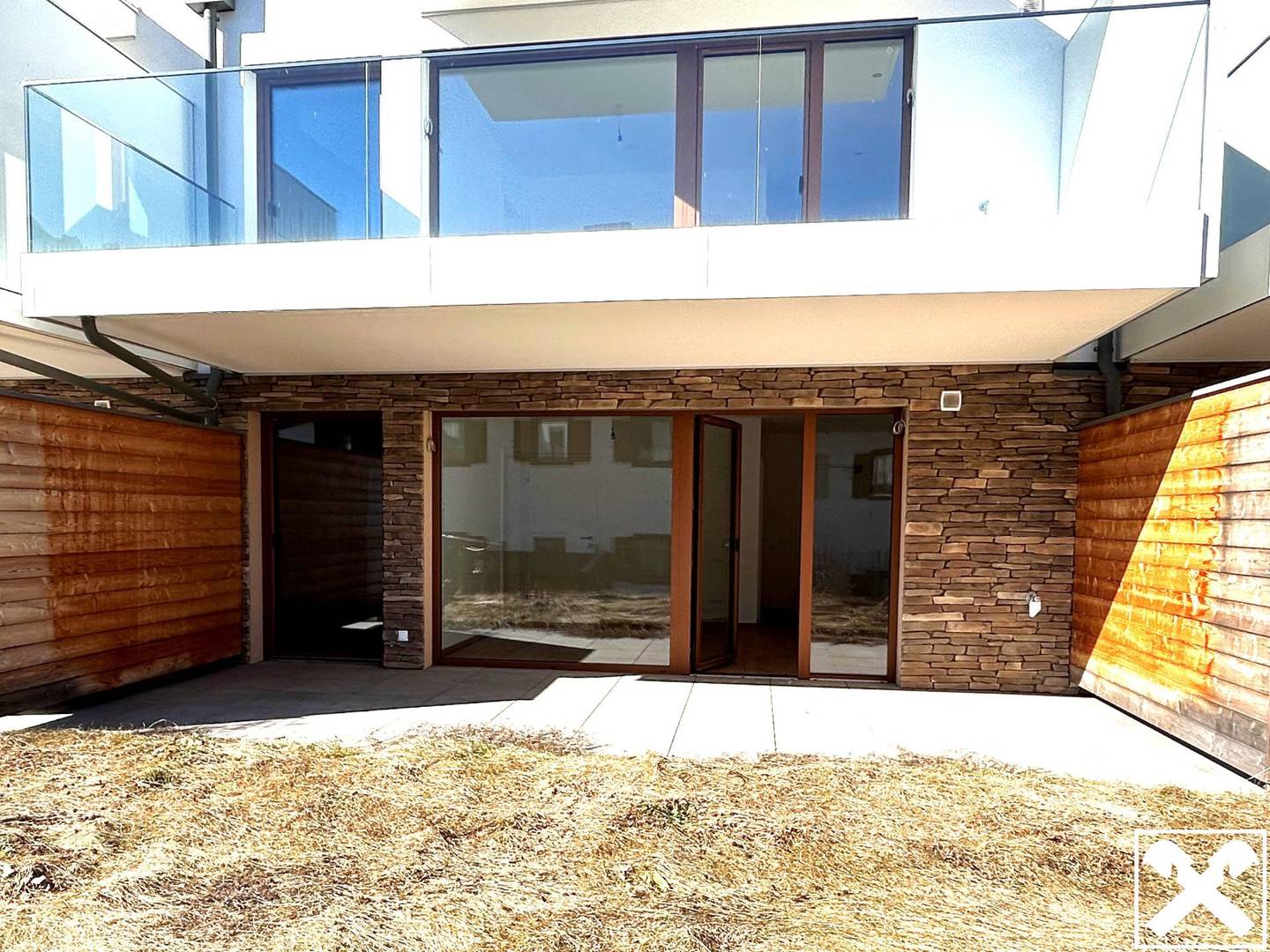Apartment south facing with terrace and garden