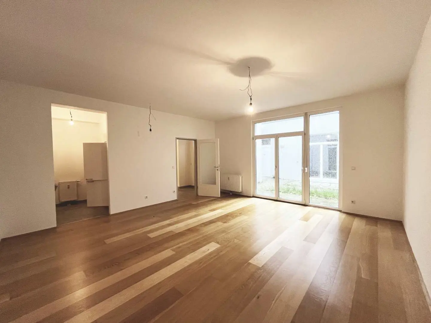 Ground floor apartment with terrace and garden