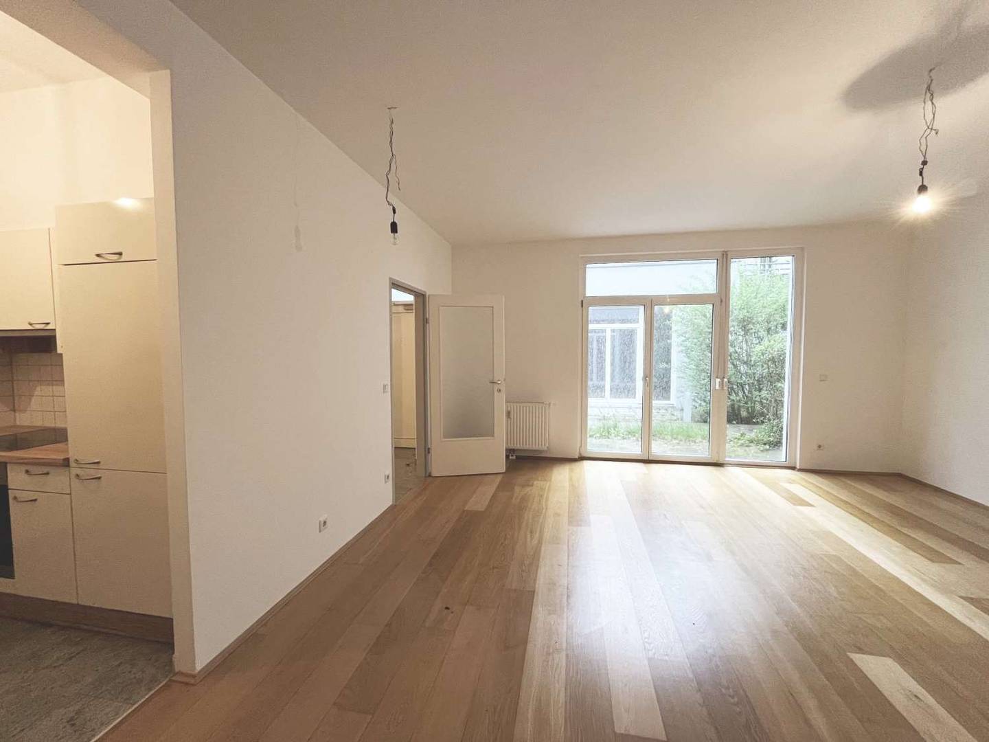 Erdgeschosswohnung mit Terrasse und Garten