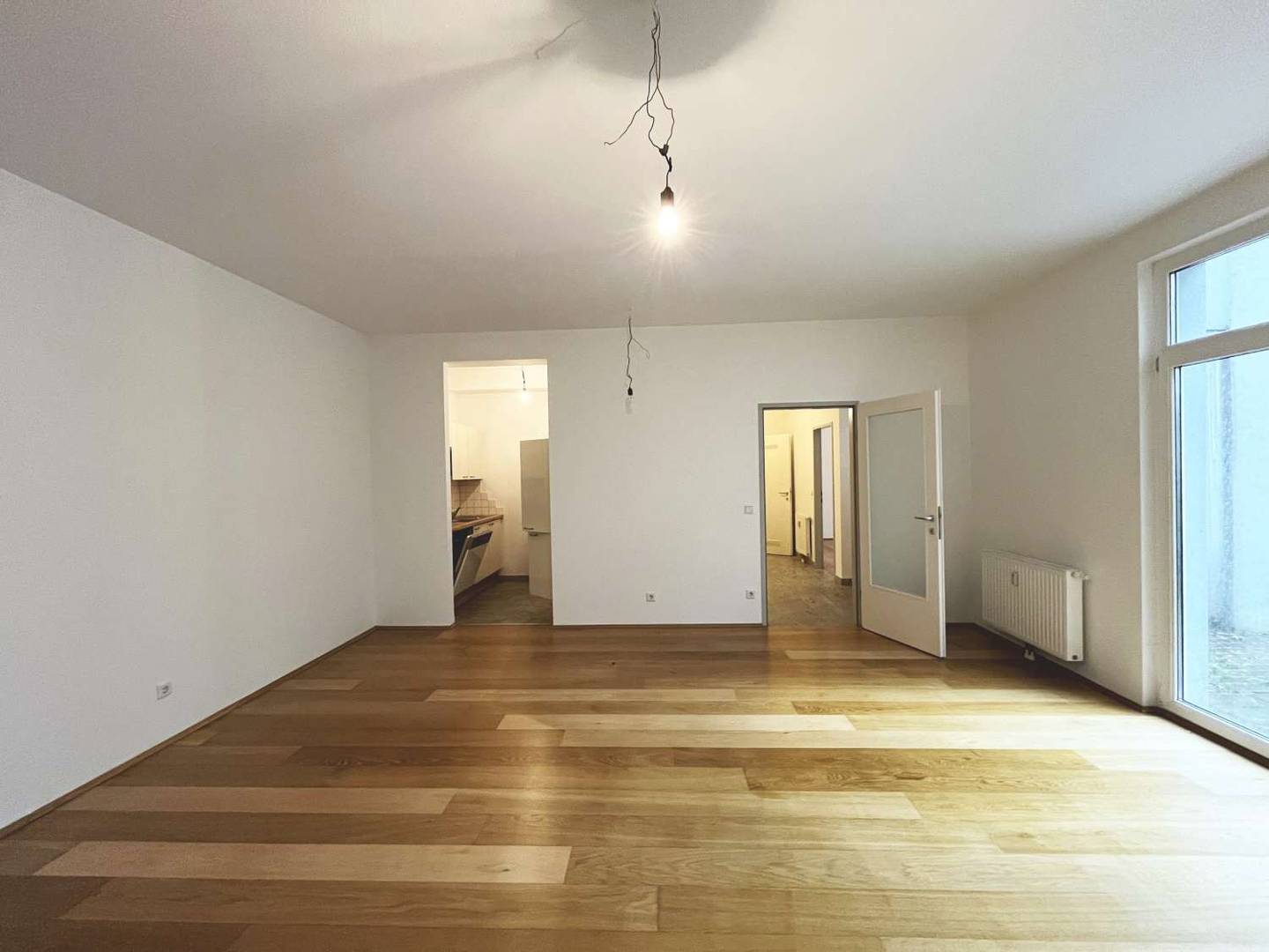 Erdgeschosswohnung mit Terrasse und Garten