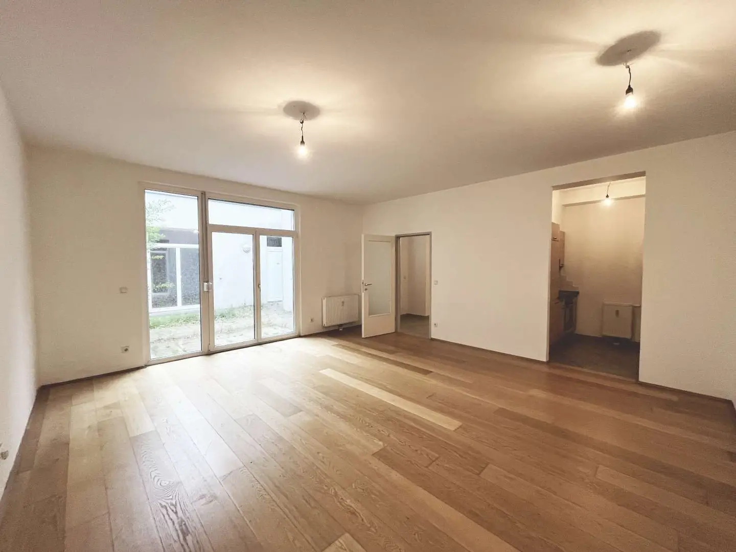 Wohnung Innenhof Terrasse Garten Schmelz