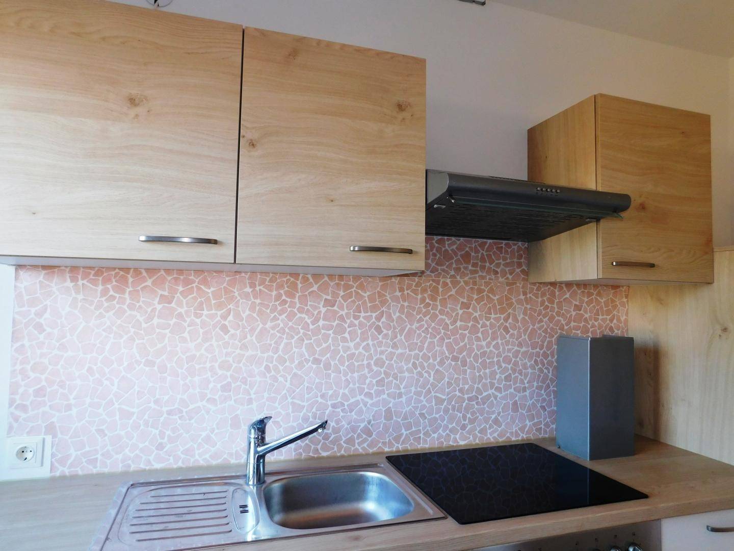 Investment apartment with lift commission free