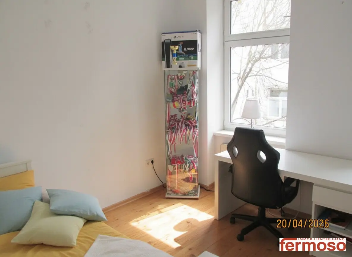 Helle Wohnung mit Südausrichtung und Parkett