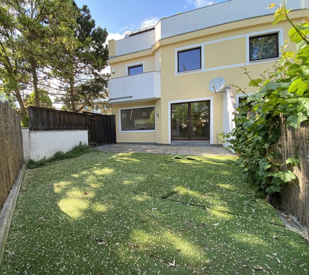 Helles Reihenhaus mit Garten in Mauer