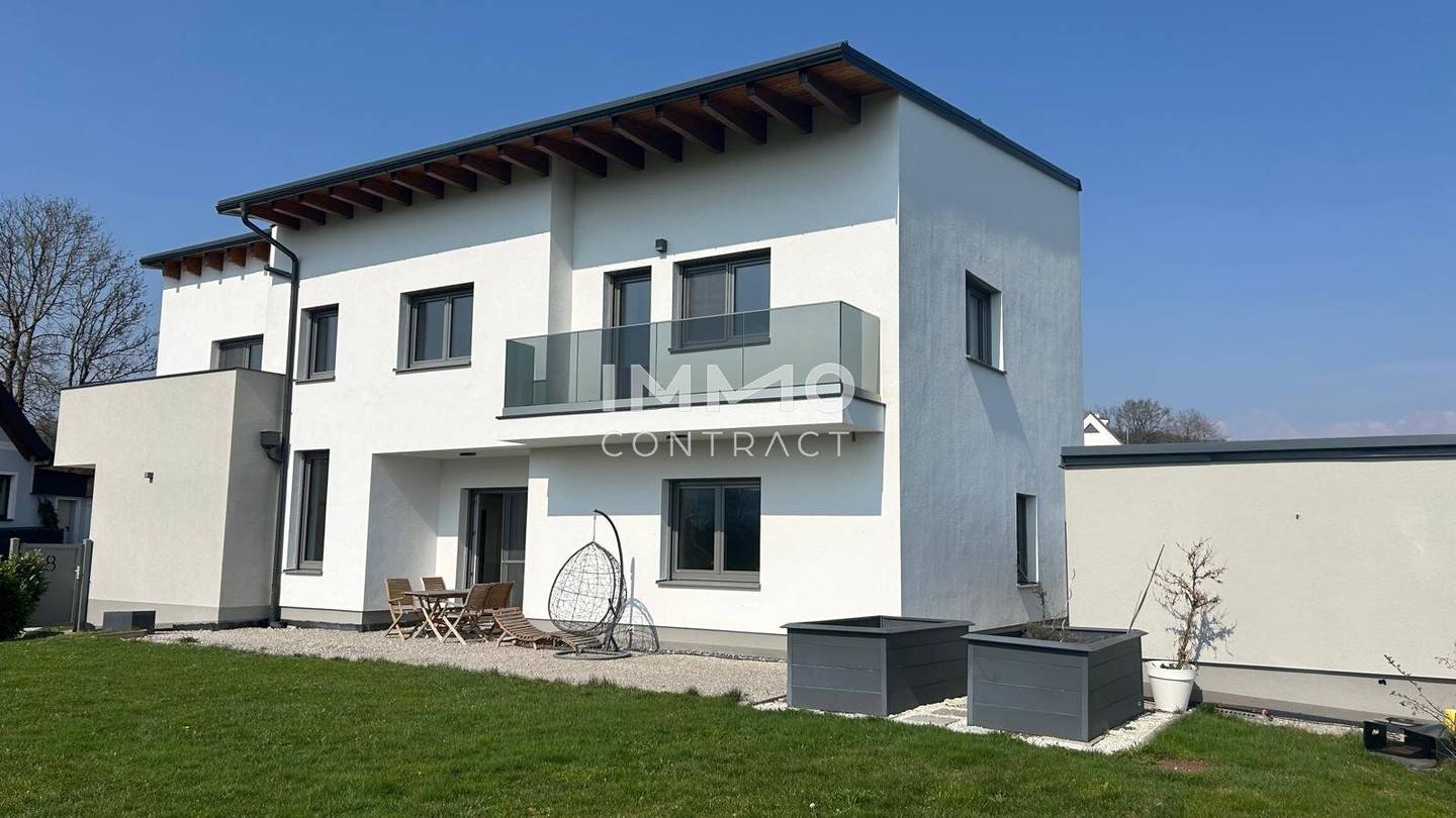 Neuwertiges Haus in Hofstetten mit Fernblick