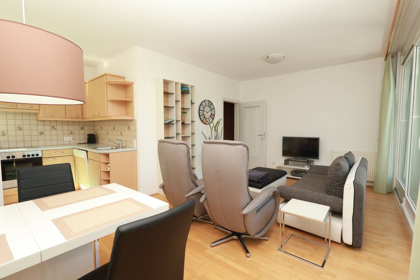 Wohnung vollmöbliert mit Terrasse in Döbling