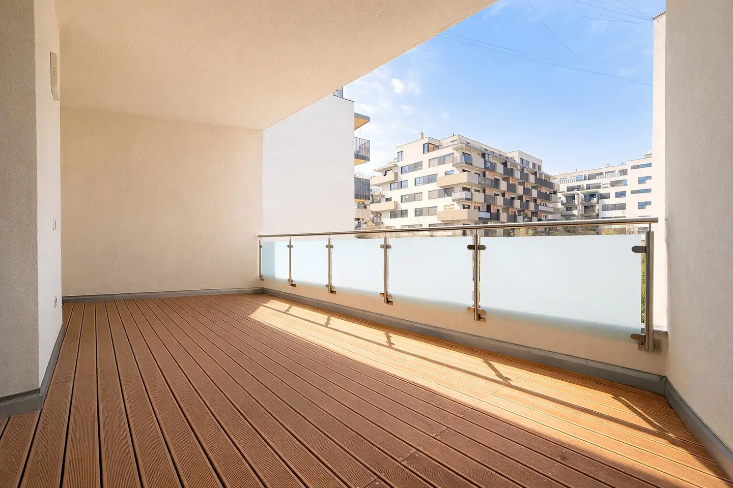 Apartment in Fasanviertel with first occupancy and loggia