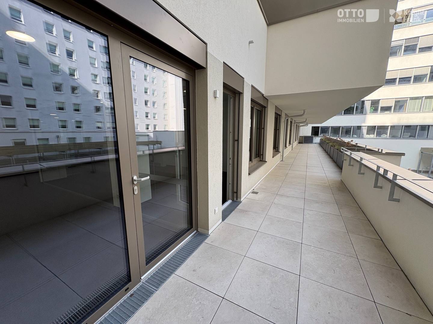 Modernes Büro Lassallestr. 757m²