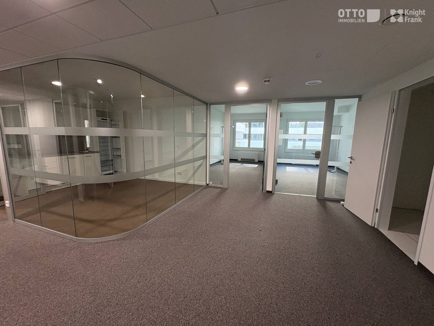 Modern office Lassallestr. 319m²