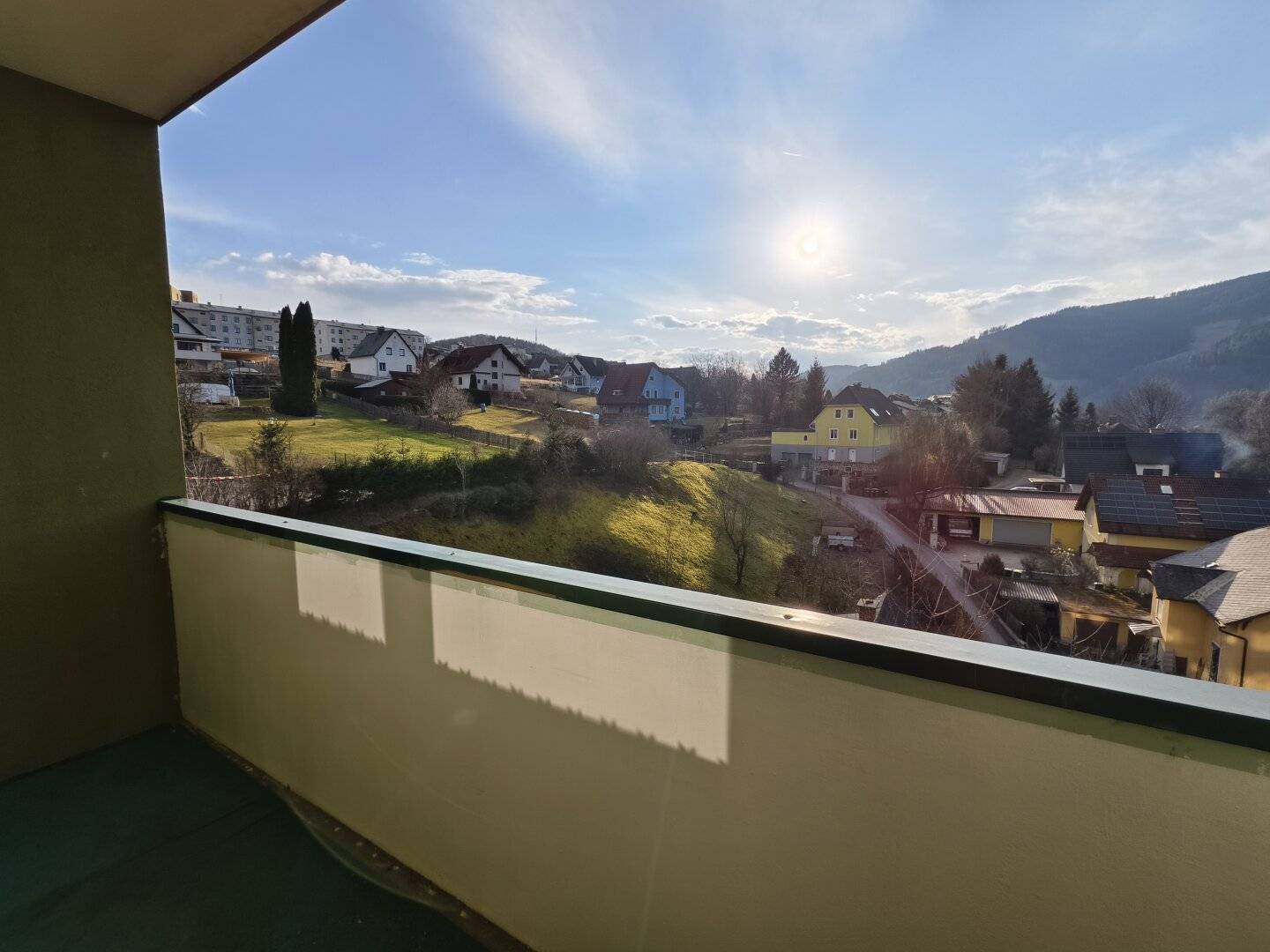 Wohnung sonniger Balkon Carport oberste Etage