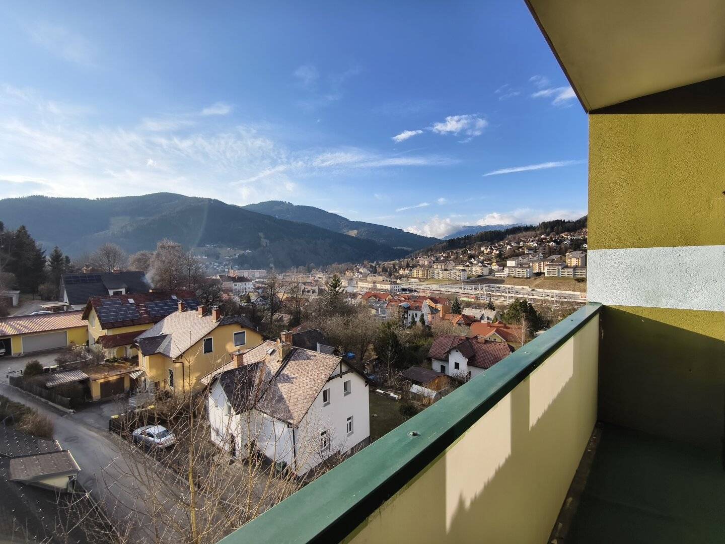Wohnung sonniger Balkon Carport oberste Etage