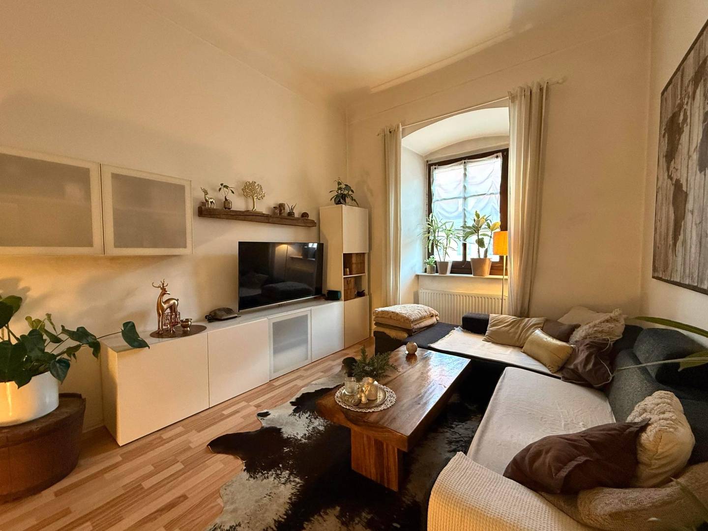 Apartment in a charming old building in the center