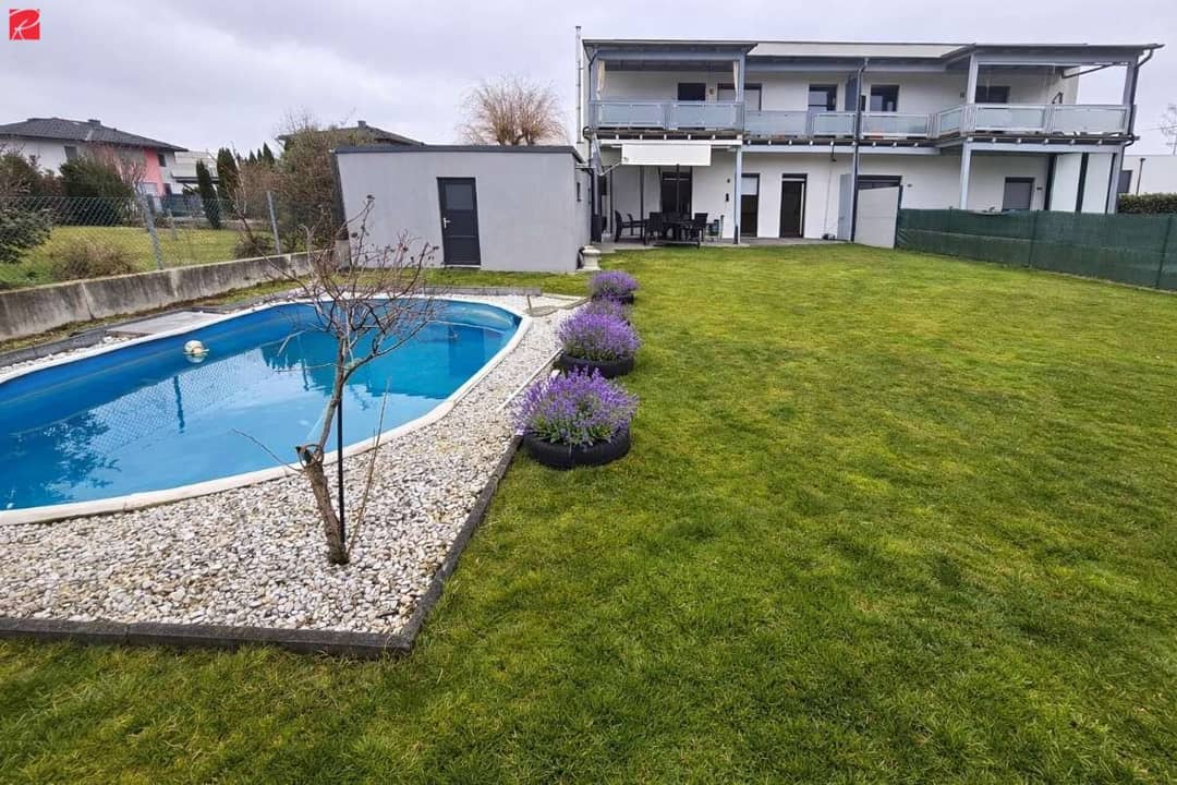 Ground floor apartment with garden and pool