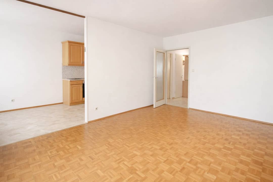 Großzügige Zweizimmerwohnung mit Balkon nahe U2