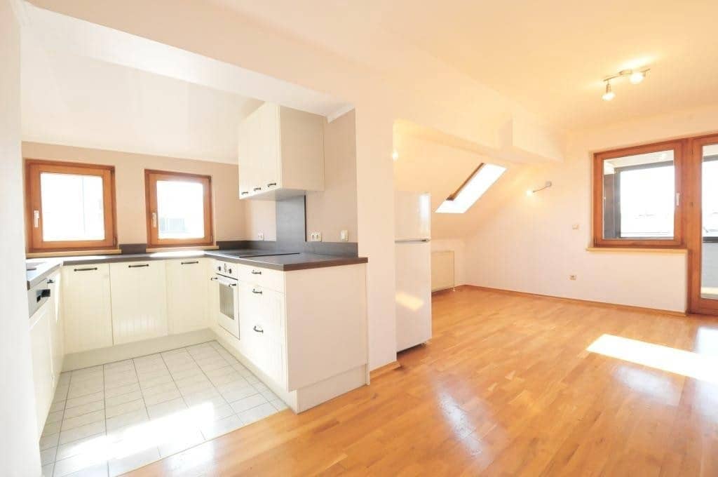 Dachgeschosswohnung mit Loggia in Neuzeug