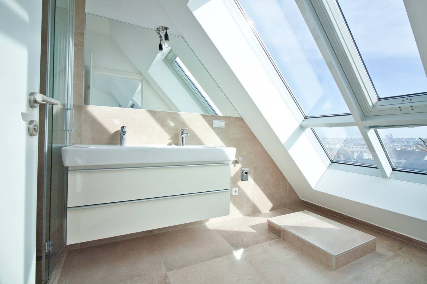 Penthouse with panoramic views and terrace