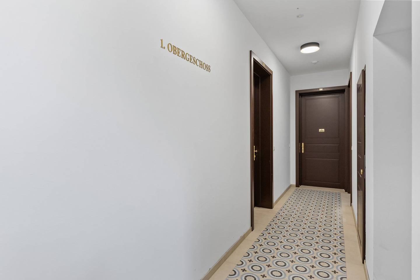 Top floor apartment near Meiselmarkt with high quality fittings
