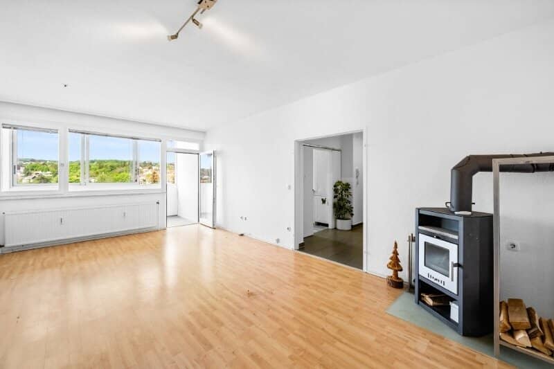 Dachgeschosswohnung mit Burg Liechtenstein Blick
